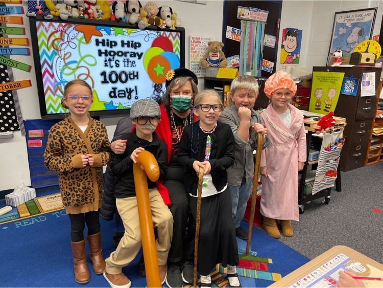 students dressed up for 100 day